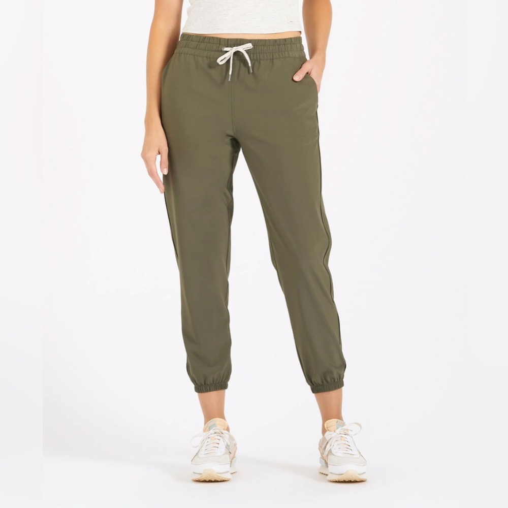 Women’s Weekend Jogger in Oregano Size M
